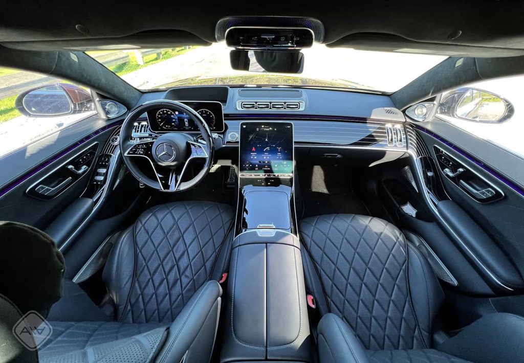 2022-Mercedes-S580-Interior